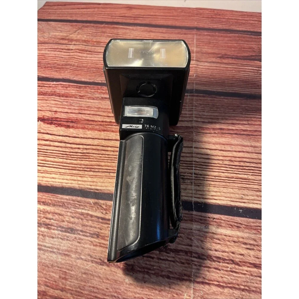 METZ 76 MZ-5 Digital Camera Flash Only - Working